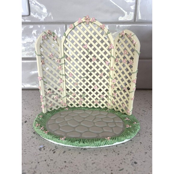 Precious Moments Collection Bridal Party Trellis Cake Topper Figure Not Included - Picture 1 of 10